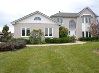 3800 Streamwood Dr, Hazel Crest, IL 60429