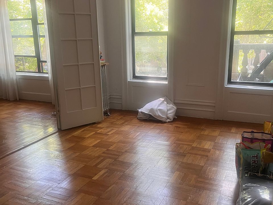 1st image of 415 Saint Johns Pl #7
