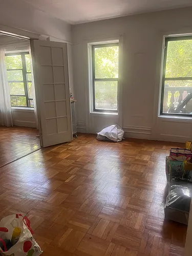 415 Saint Johns Pl Photo 1