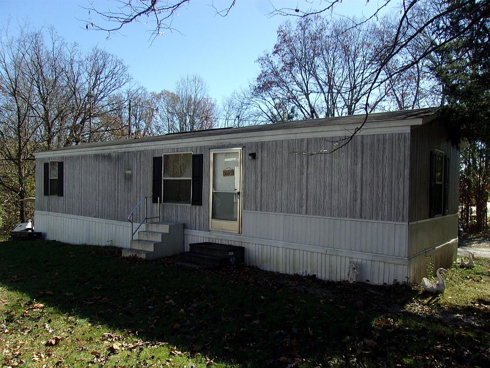 2nd image of 746 Hancock Ave
