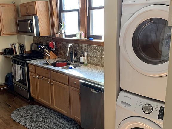 4th image of 1109 N Ashland Ave #2
