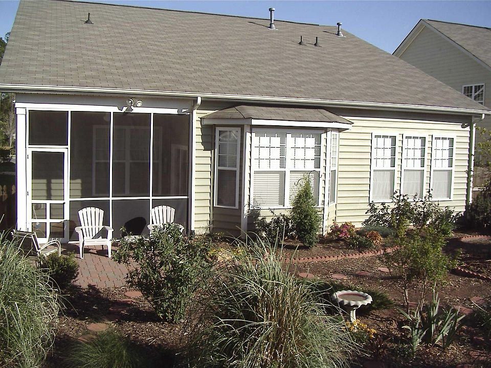 Back Yard/Screen Porch