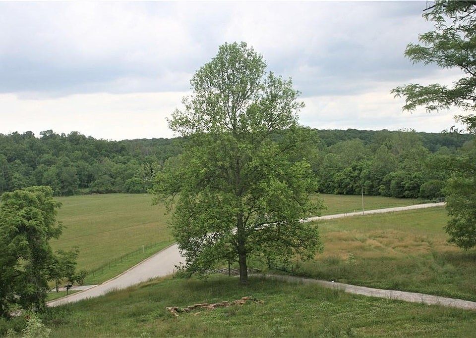 2nd image of 11878 Sugar Creek Rd #2