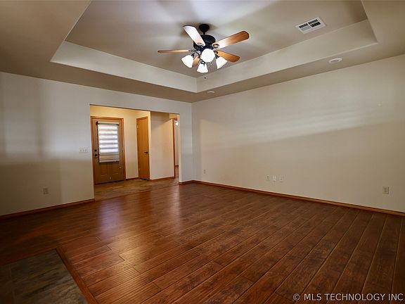 2nd image of 2211 Hines Ct