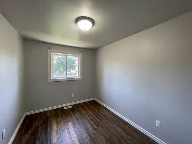 113 Cornerbrook Cres #1 — Photo 3