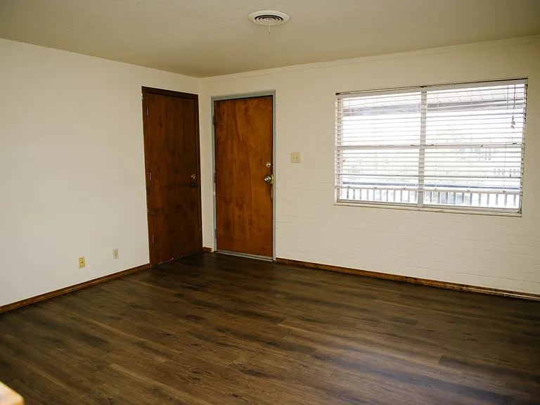 505 S Knoblock St — Photo 3