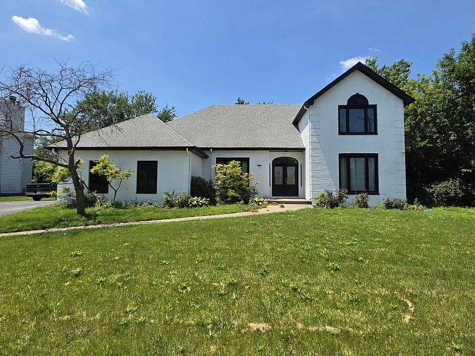 1st image of 202 Roberts Cove Dr