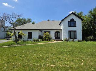 202 Roberts Cove Dr, Flossmoor, IL 60422