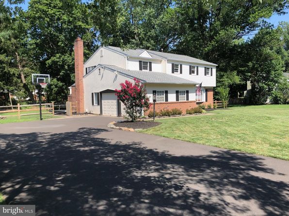 243 Beaver Rd Southampton Pa 18966 Zillow