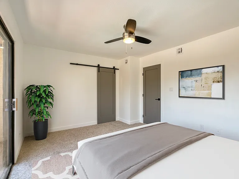 1325 S McKemy St — Photo 12