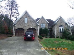 8205 Christophers Dr, Greensboro, NC 27455