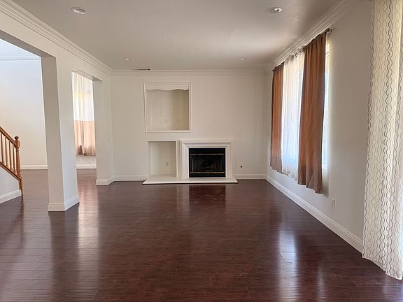 3rd image of 1421 Hermosa Dr