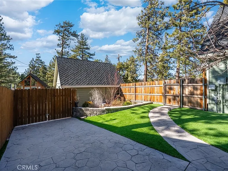 195 Knoll Rd — Photo 43