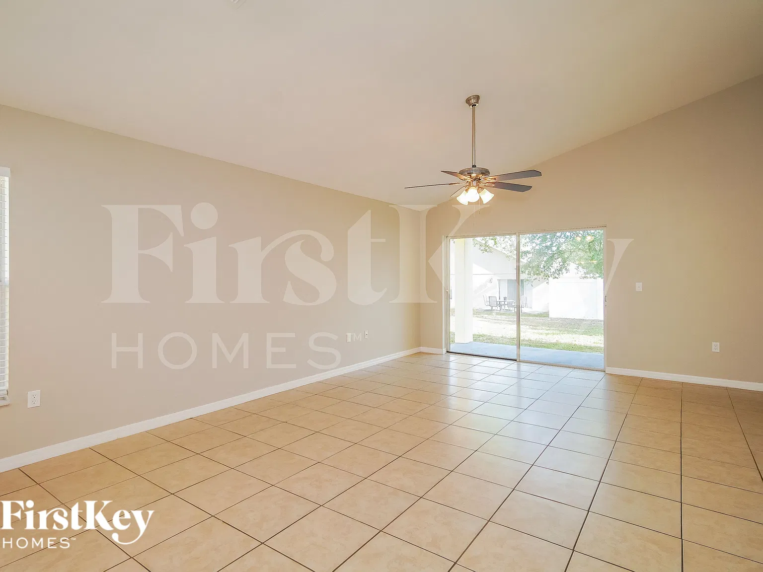 4 bed, 2.0 bath, 1804 sqft, $2,270 — Photo 3