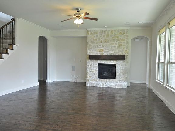 5th image of 461 Tablerock Dr