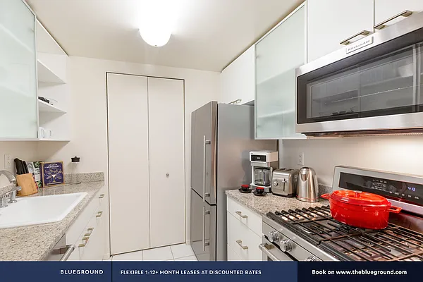 Rented by The Blueground | media 97