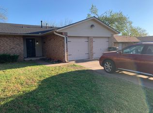 924 Crown Dr, Edmond, OK 73034