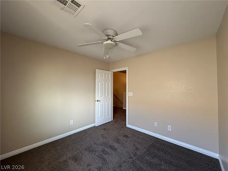 1069 Slate Crossing Ln #2 — Photo 13