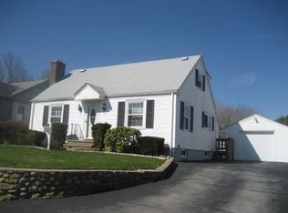 9 Brentwood Dr, Johnston, RI 02919