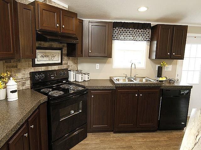 1st image of 10 Hickory Ln