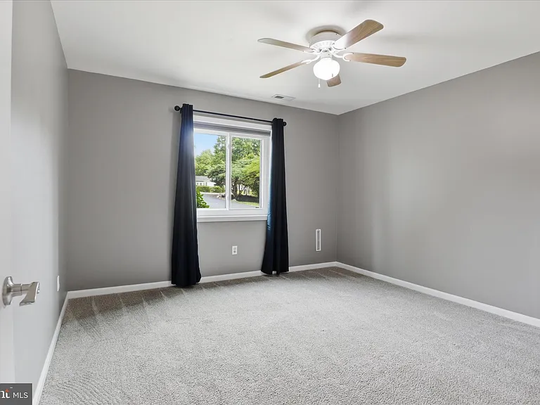 7264 Twilight Ct — Photo 15