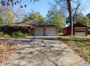 203 Lakeshore Dr, Conroe, TX 77304