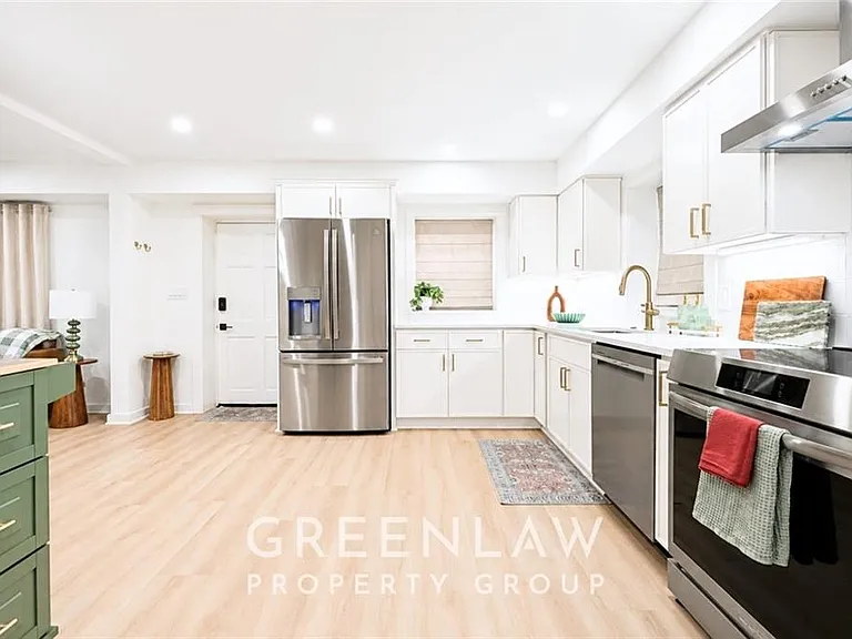 3250 Wynn Dr — Photo 6