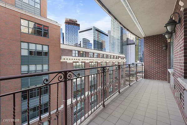 Sold by Corcoran | media 6