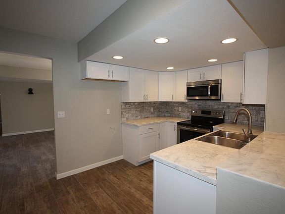 4th image of 2467 W Placita Carlota