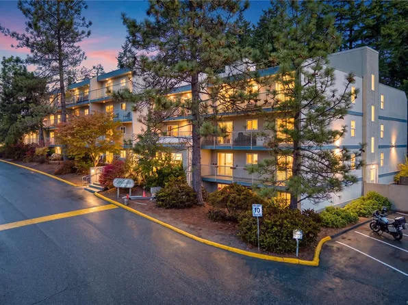 4720 Uplands Dr #405, Nanaimo, BC V9T 4S7