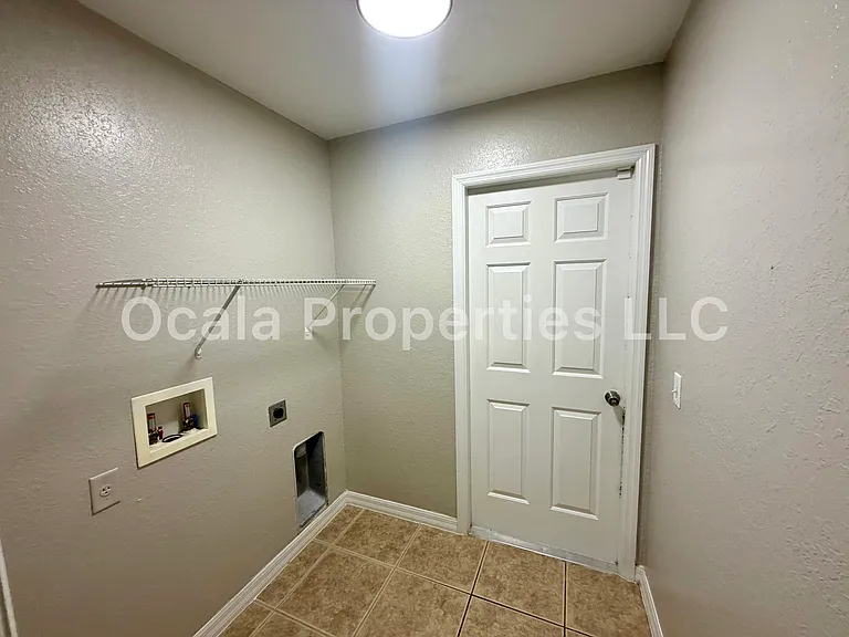 1 Olive Ln — Photo 8
