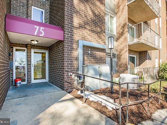 3rd image of 75 S Reynolds St APT 209