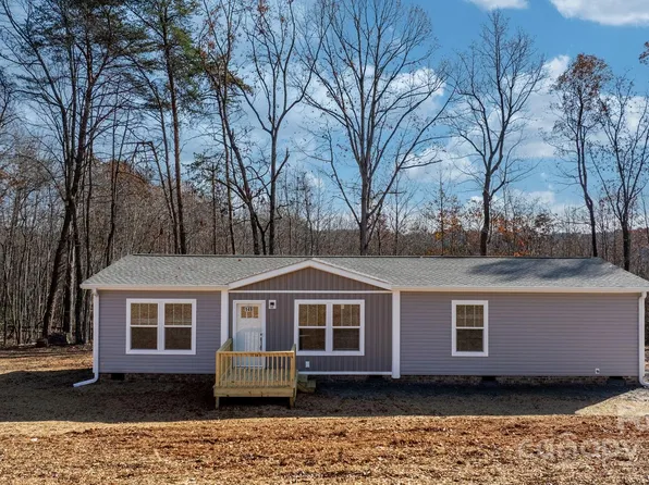 149 Oakstone Dr, Statesville, NC 28677