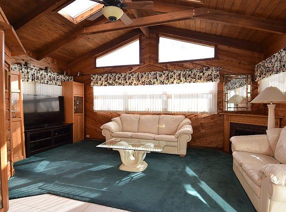 5th image of 5837 E Beverly Cir