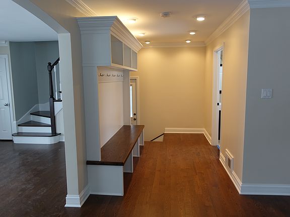 5th image of 820 Beach Ave