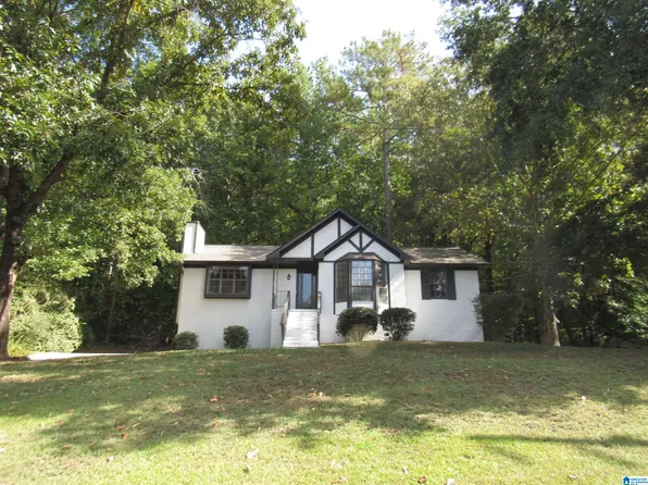 204 Redwood Dr, Maylene, AL 35114