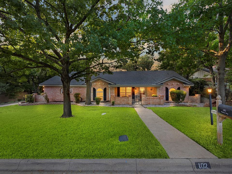1st image of 102 Walnut Way