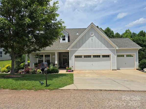 16115 Commodore Dr, Lancaster, SC 29720