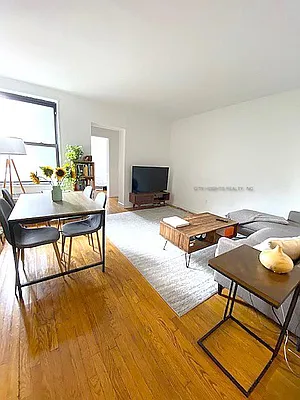 Rented by City Heights Realty | media 8