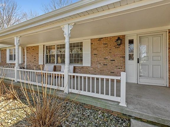 3rd image of 3041 Bluffwood Pl