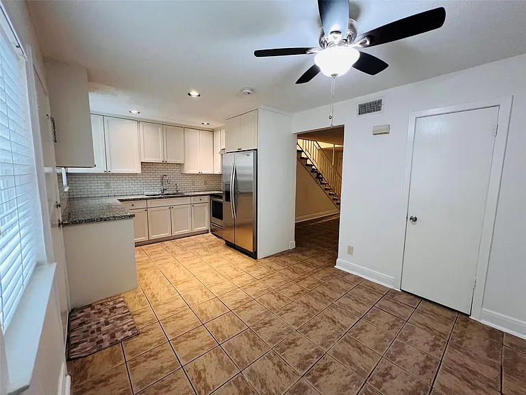 5538 Holly St #311 — Photo 6