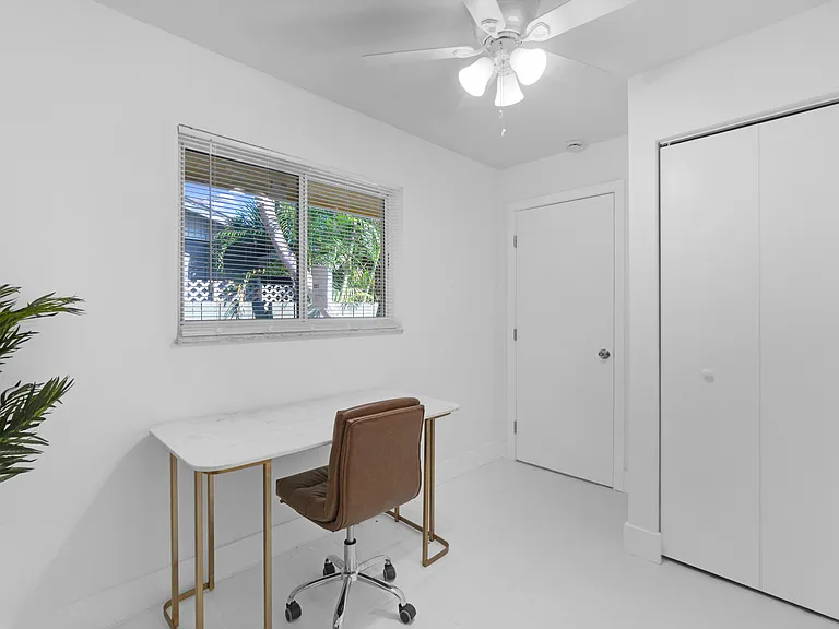 1428 NE 2nd Ave #1 — Photo 13