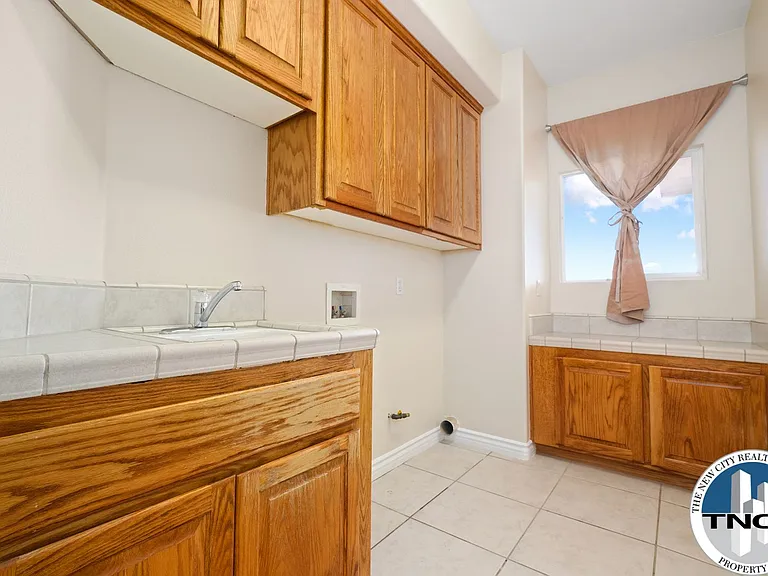17998 Vista Point Dr — Photo 34