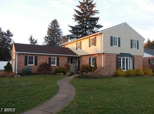 909 Wallace Ave, Chambersburg, PA