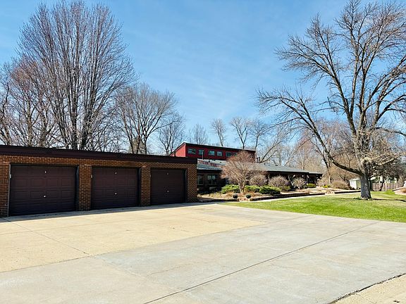 3rd image of 1826 Coolidge Ct