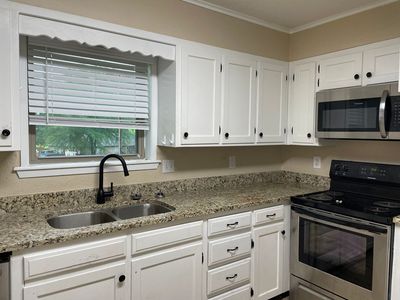 708 Honeysuckle St, White Oak, TX, 75693