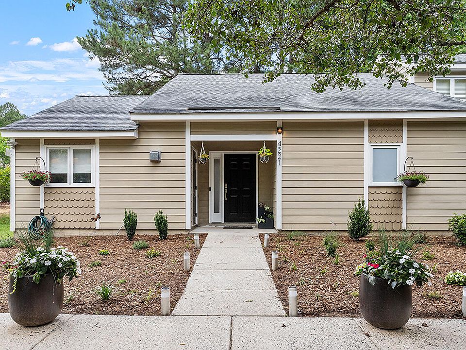 1st image of 4221 Pin Oak Dr