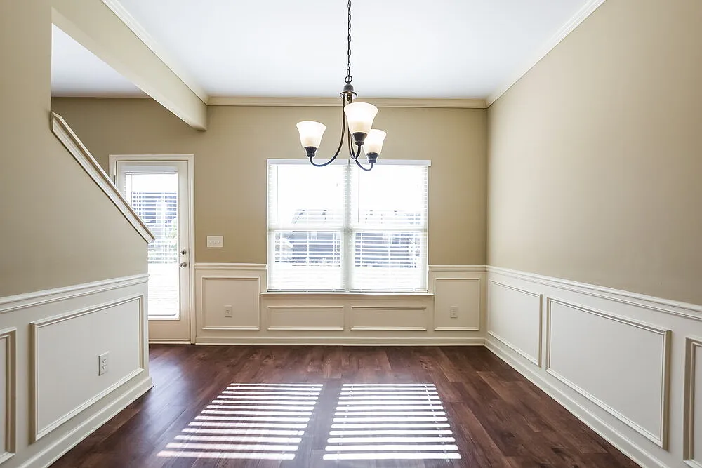 4 bed, 2.5 bath, 2002 sqft, $2,260 — Photo 4