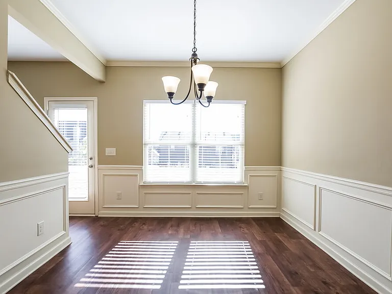 71 Hamilton Blvd NW — Photo 4