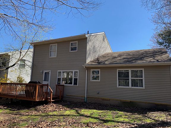 5th image of 93 Brentwood Ave